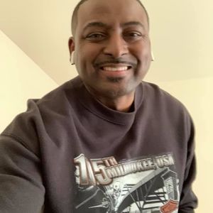 Meet your Posher, Derrick